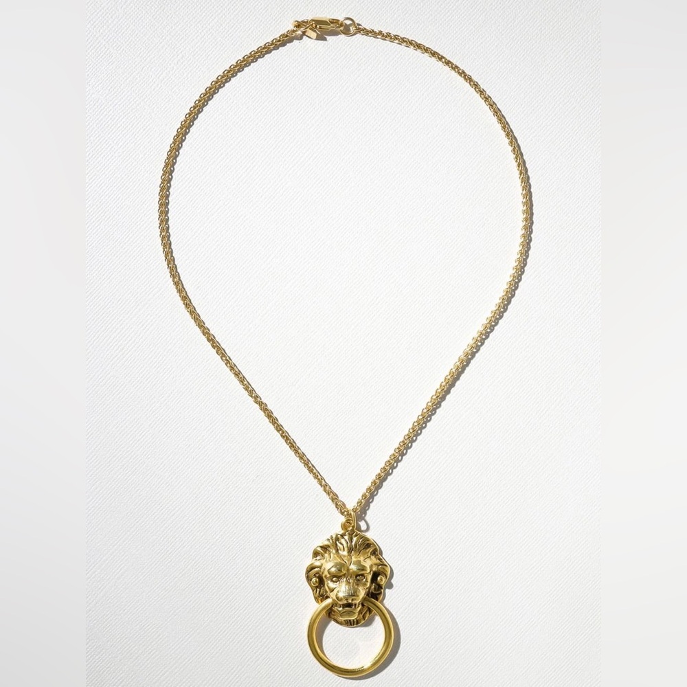 NWT Vanessa Mooney Gold Lion Door Knocker Pendant Necklace